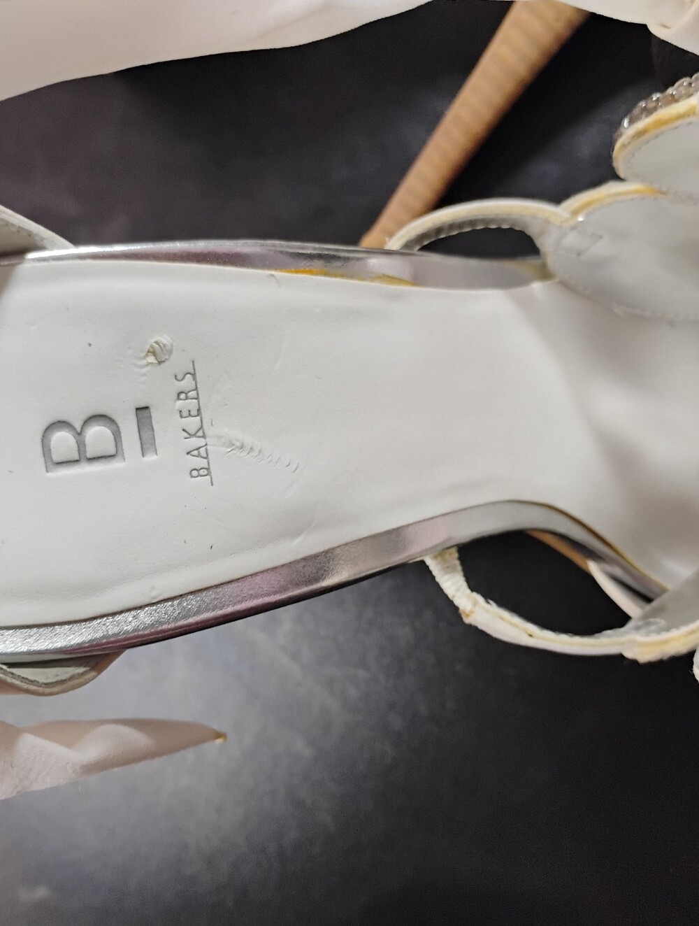Vintage Y2K Bakers White Gerri Beaded Platform Heels 7.5 – As‑Is - Picture 11 of 17